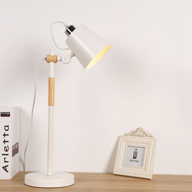 Glowzoë - industrial table lamp in metal bucket style