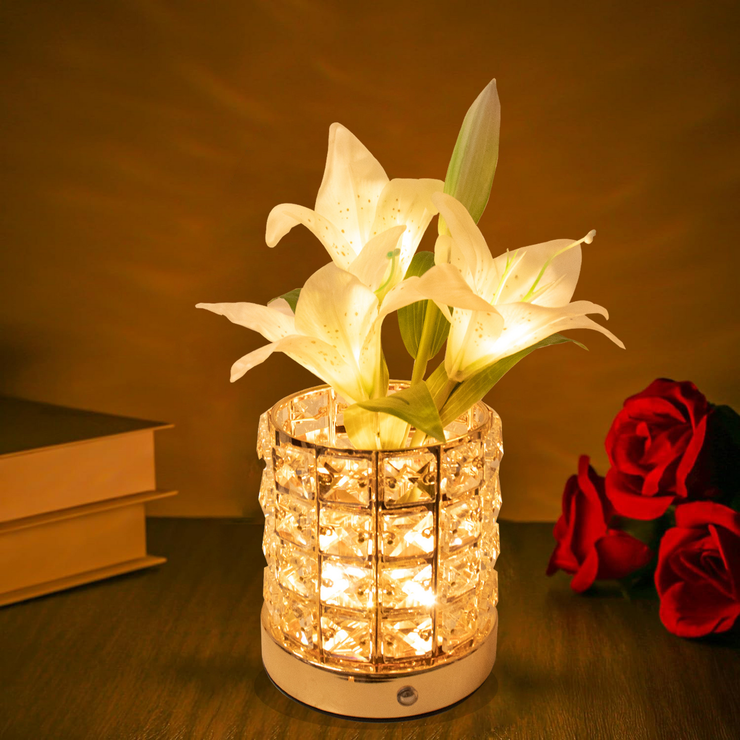 Luna - elegant table lamp with floral design