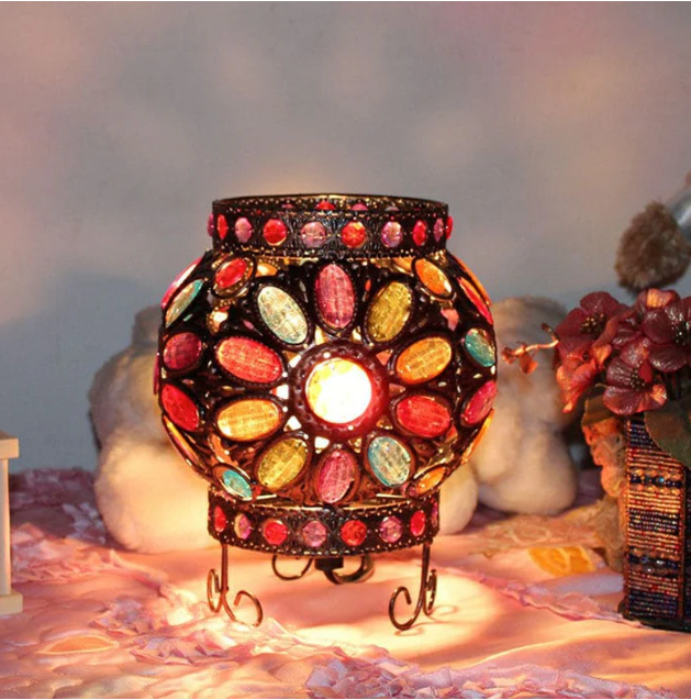Beadlight - bedside lamp with acrylic beads