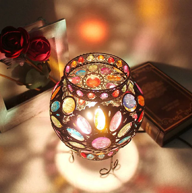 Beadlight - bedside lamp with acrylic beads