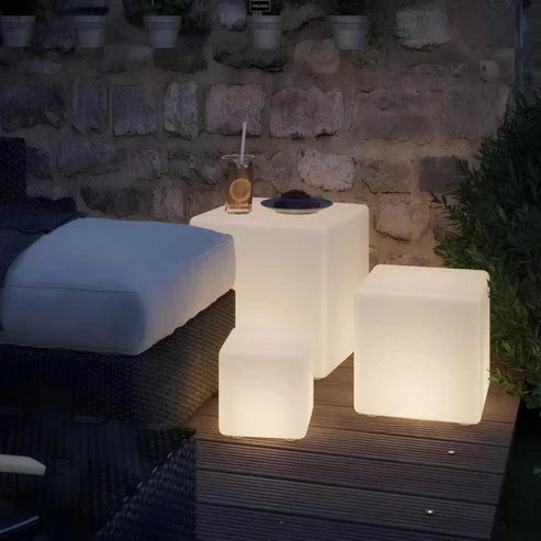 CubeGlow - cubic garden lamp