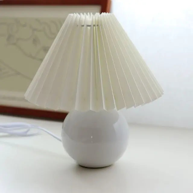 Antique pleated – vintage table lamp with pleats
