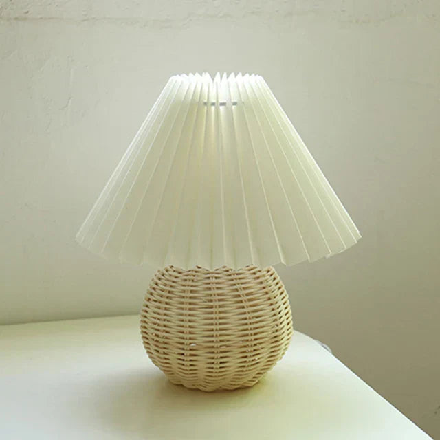 Antique pleated – vintage table lamp with pleats