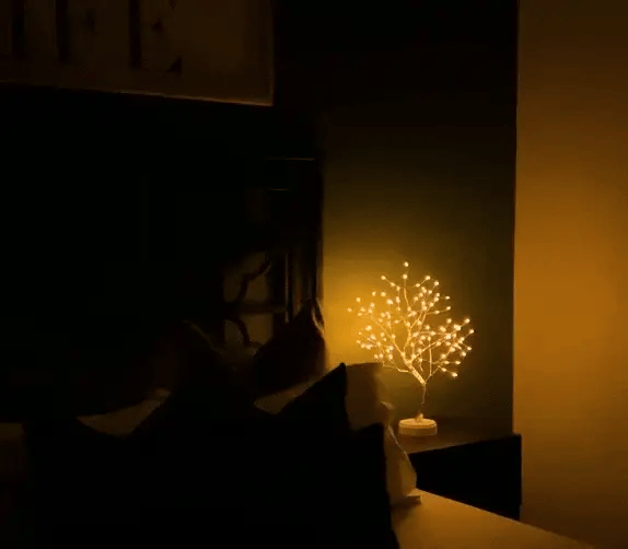 Magic tree of lights - cordless led rechargeable table lamp