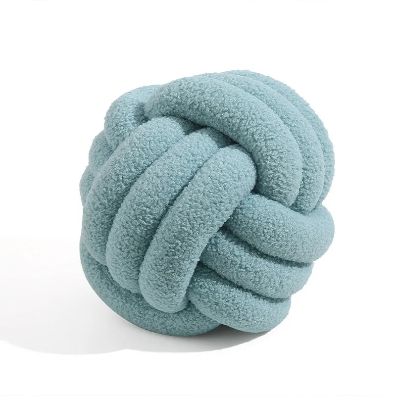 BallKnot | handmade throw pillow