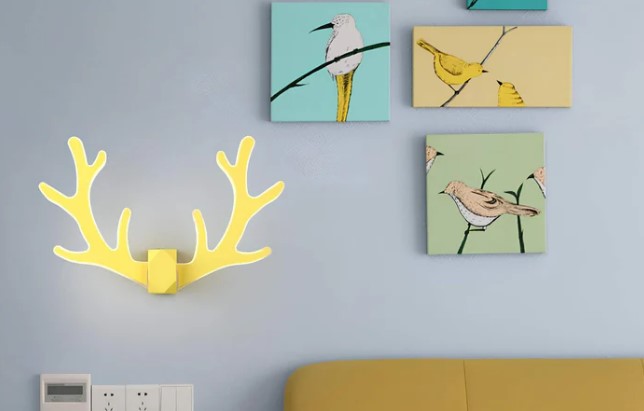 AntlerGlow | elegant LED wall lamp in a modern antler design