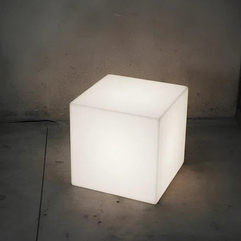 CubeGlow - cubic garden lamp