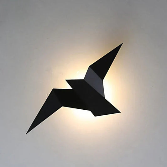Creative - wall lamp made of iron in the shape of a bird